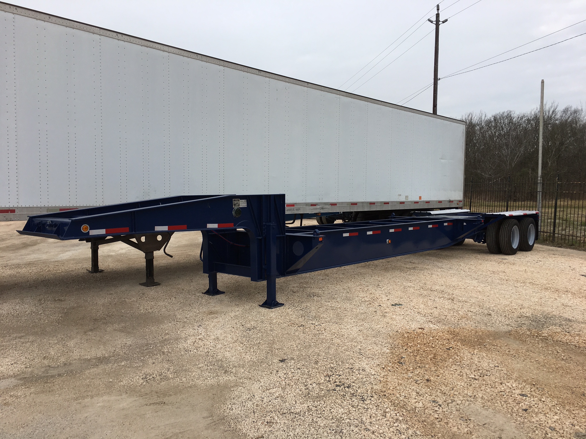 TANK CHASSIS - Tank Service Inc - Tandem Axle - Tri Axle